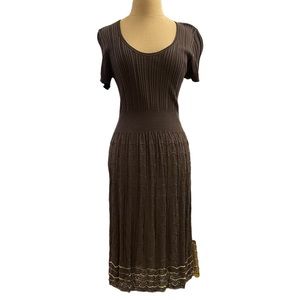 Missoni delicate fit flare knit dress. Short sleeve, round neck. Sz12